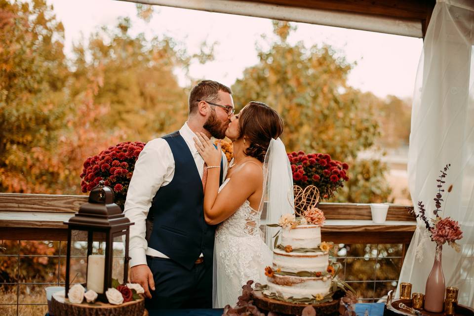 Cutting the cake