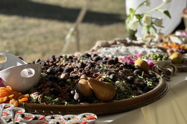 Rustic Board Wedding