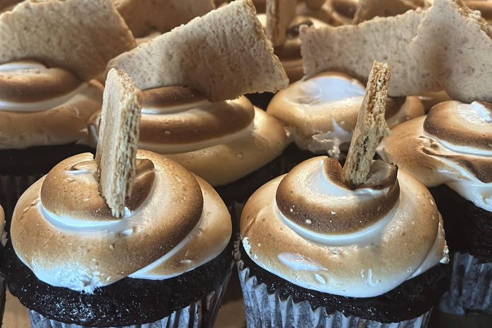 Toasted S'more Cupcakes