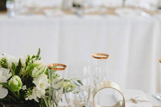 Table setting and decor