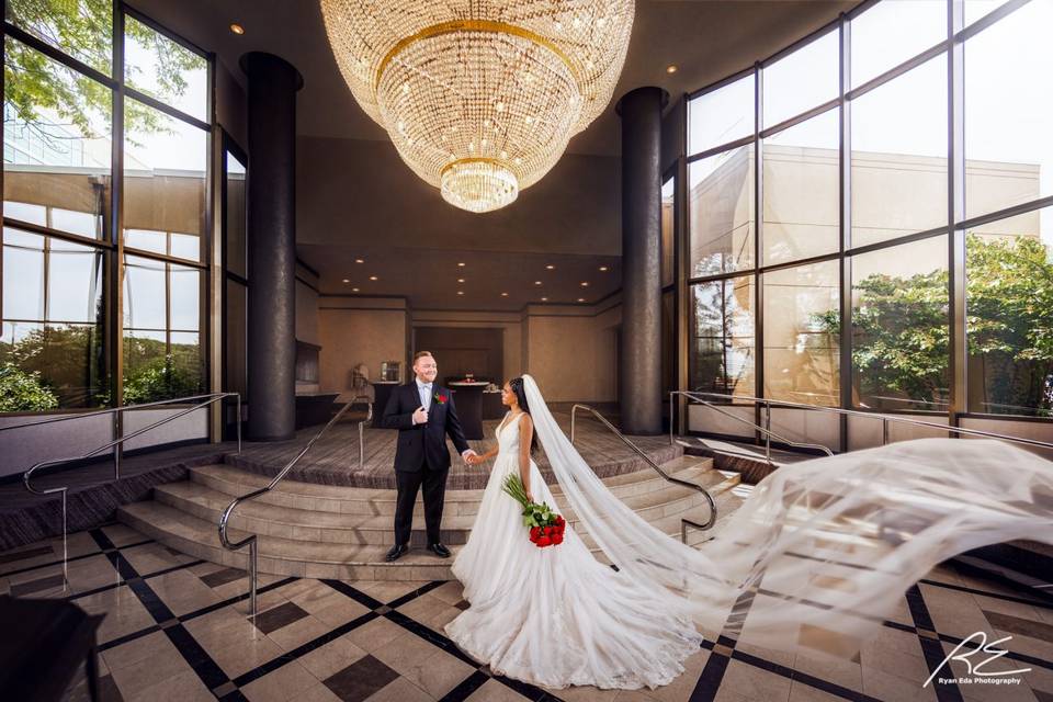 Vail and Wedding Dress