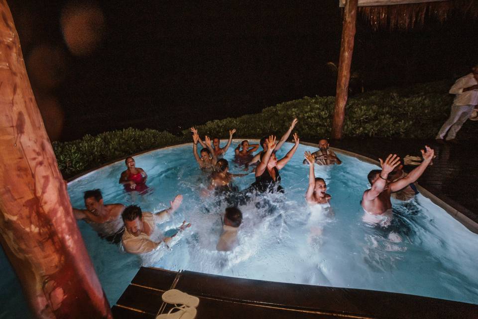 Party on the pool