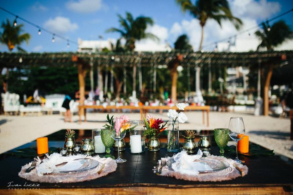 Sweetheart table