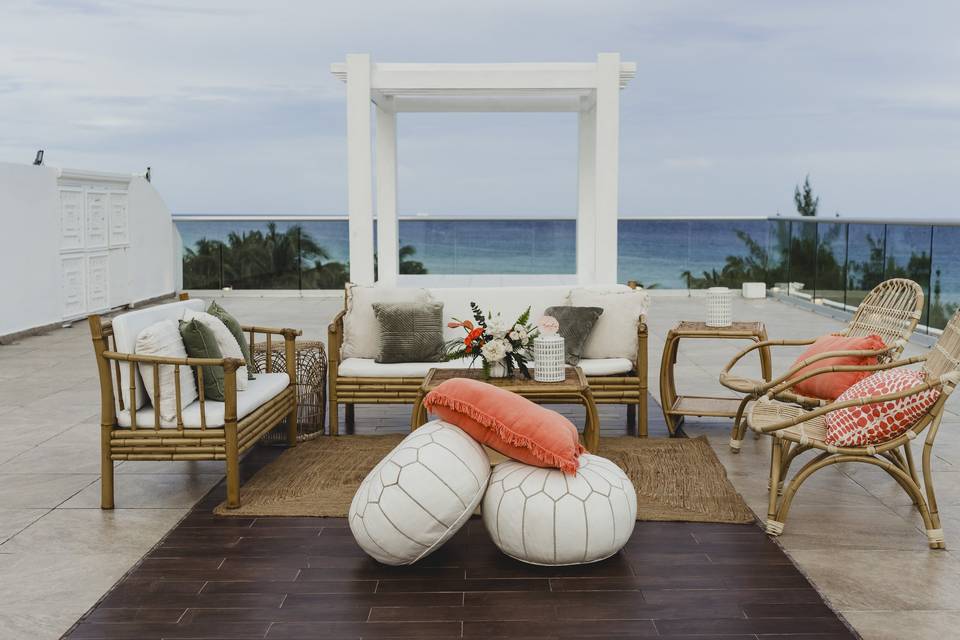 Lounge area