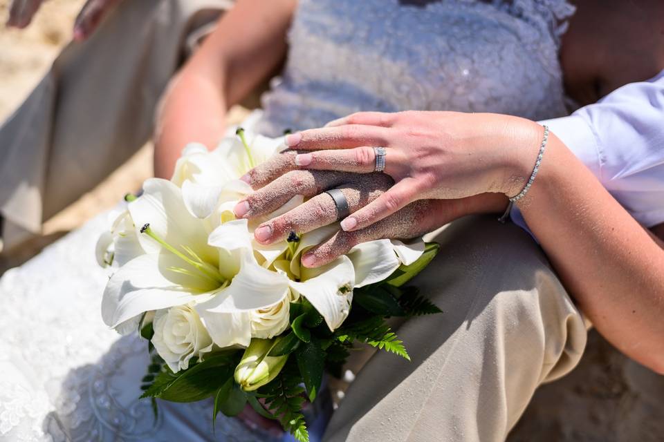 Rings and flowers - BV Weddings
