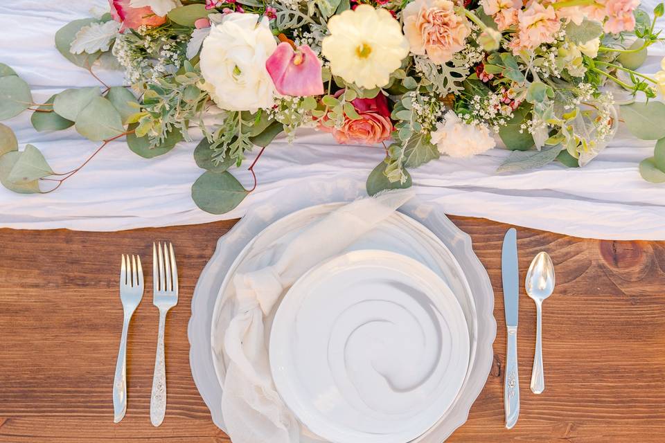 White Table Scape