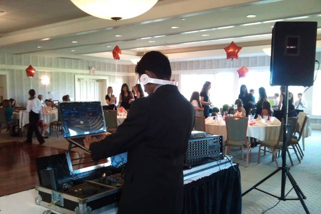 DJ station