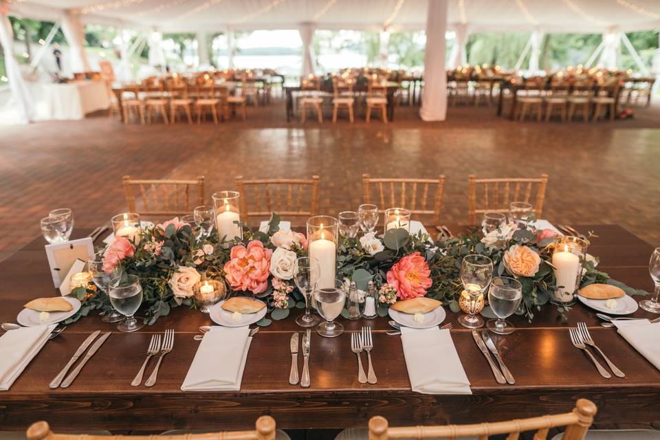 Farm table garland