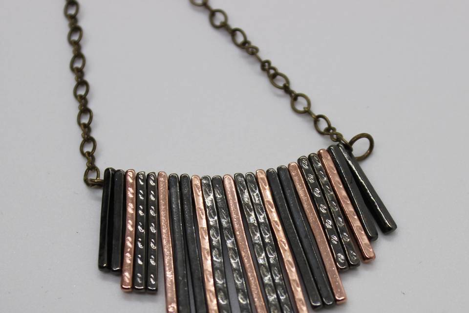 Metallic Fringe Necklace