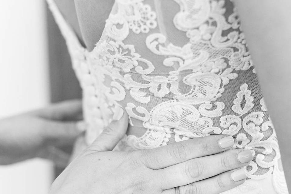 Final touches | Shaina Lee Photograhy