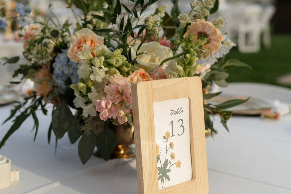 Outdoor wedding floral