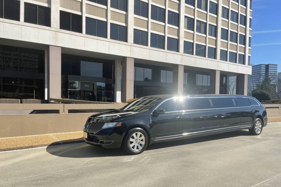 MKT Stretch Limo