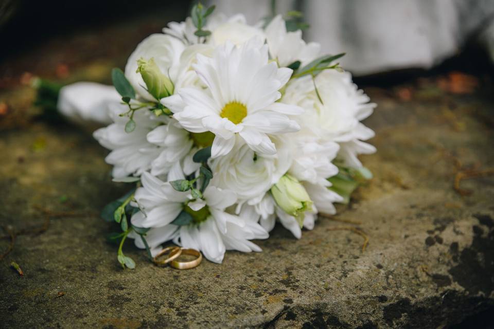 Vibrant Centerpiece