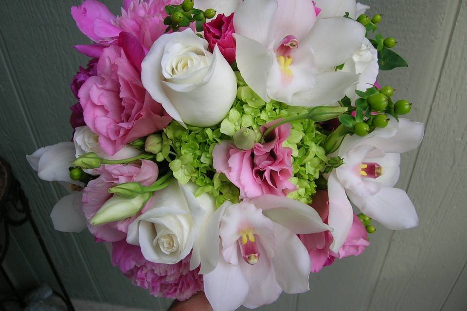 Pink and white bouquet