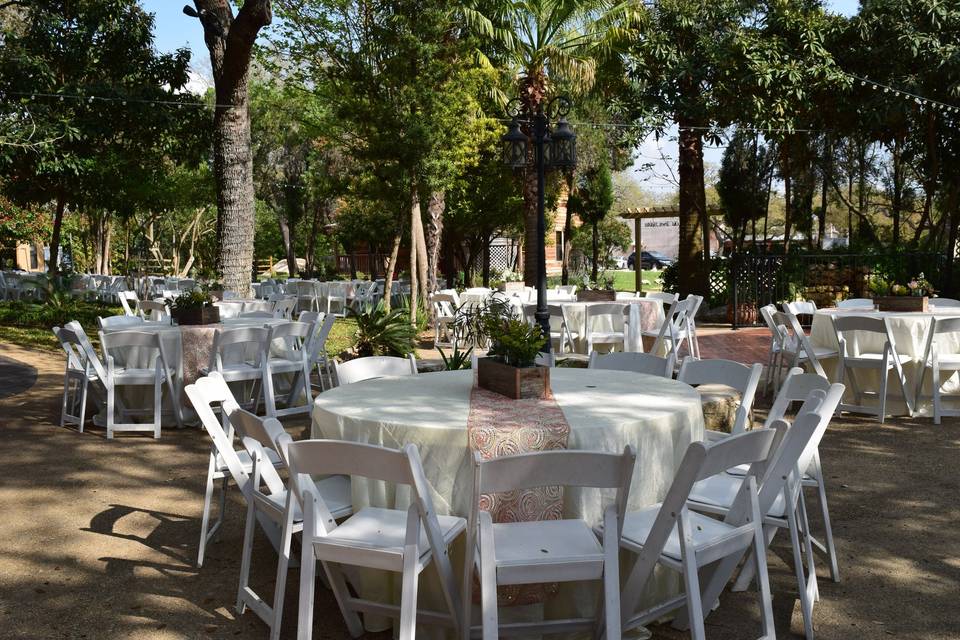 Gardens at Old Town Helotes