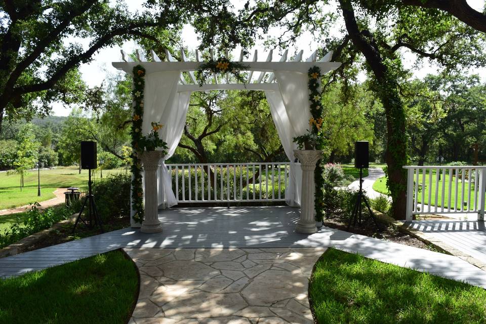 Gardens at Old Town Helotes