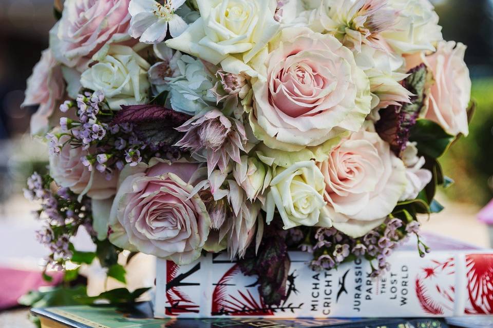 Bouquet & Wedding Detail