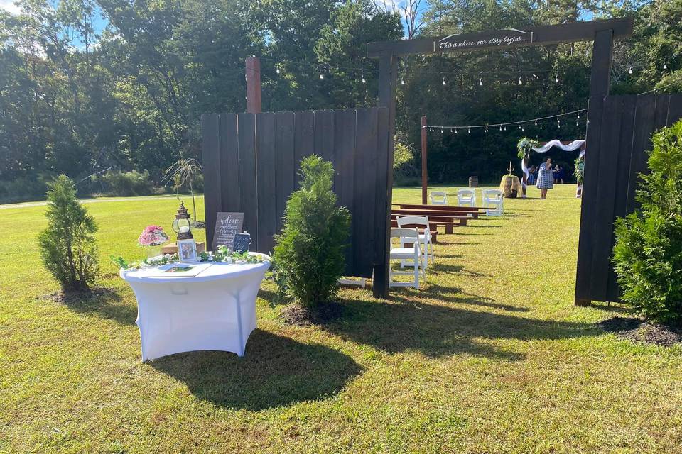 Guest memory table at outdoor