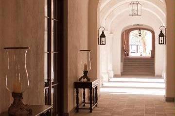 Rosewood San Miguel corridor