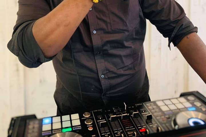 DJ De-mand