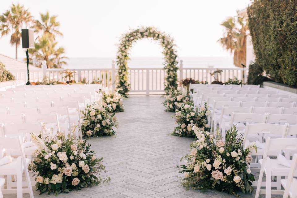 Shutters on the Beach Ceremony