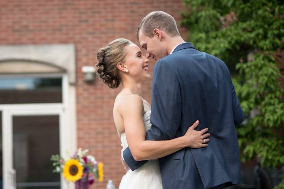 Eskimo kiss | Photo by Wampler Photography