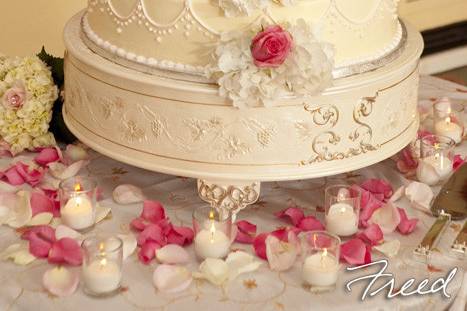 Wedding cake with flowers