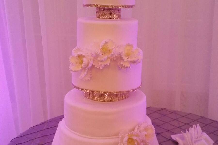 Fancy wedding cake