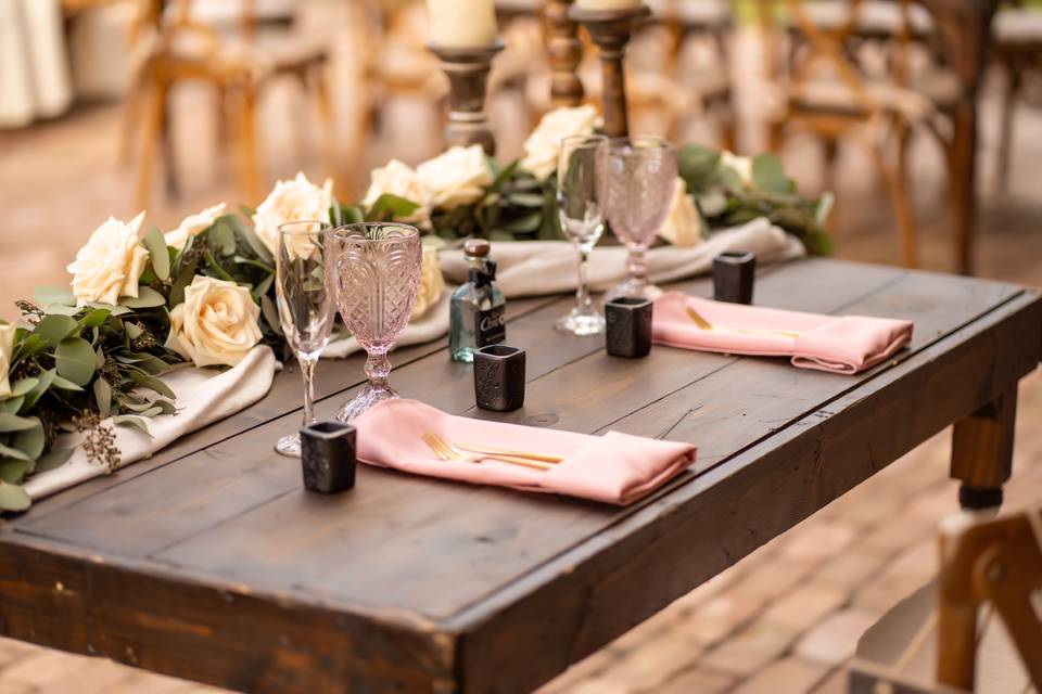 Sweetheart table decor