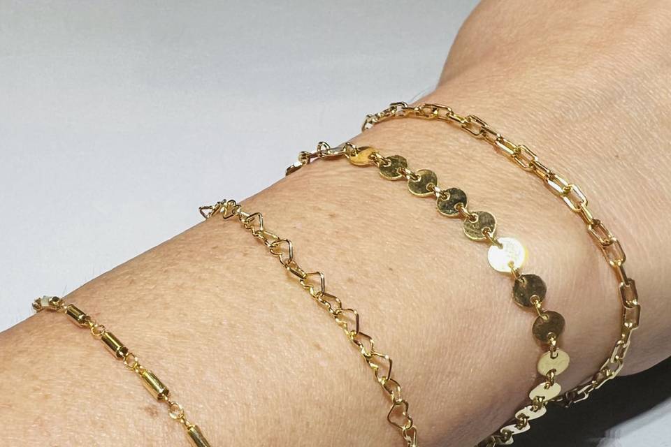 Permanent bracelets