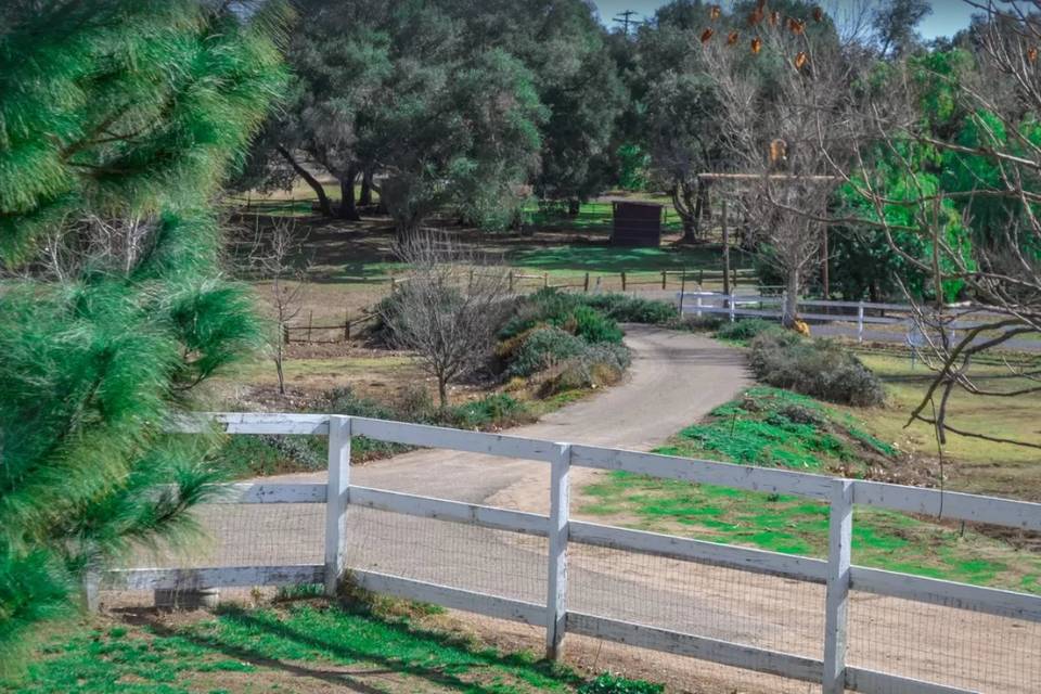 The Red Barn at Wine Country Farmhouse