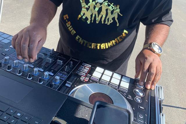 Spinning tracks