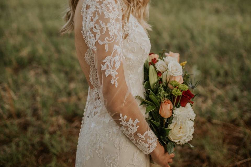 A glowing bride - Golden Moments Film Co.