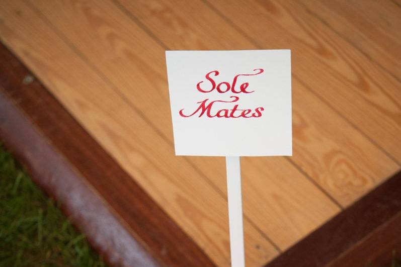 Add some fun to your event with reception signage in calligraphy!
from Stacey Kane Photography: http://www.staceykane.com/