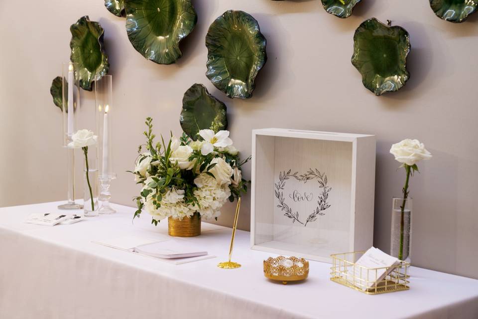 Welcome table