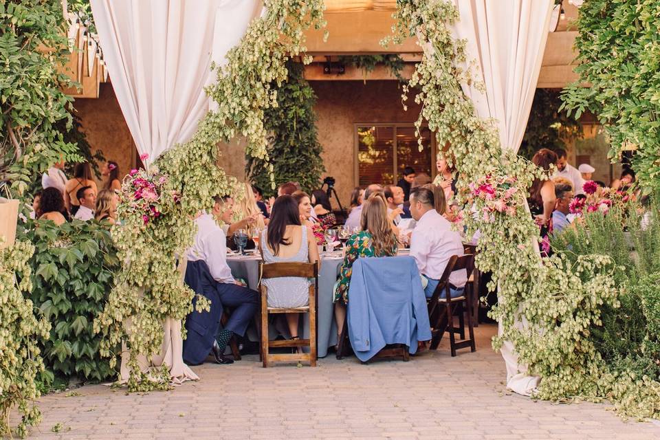Dining in an enchanting atmosphere - Courtney Stockton Photography