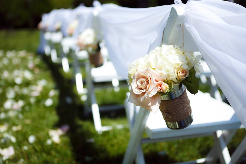 Ceremony aisle arrangements