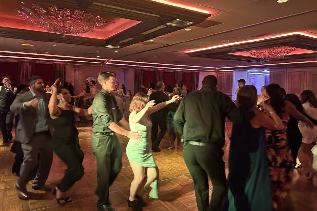 Https://cdn0.weddingwire.com/e