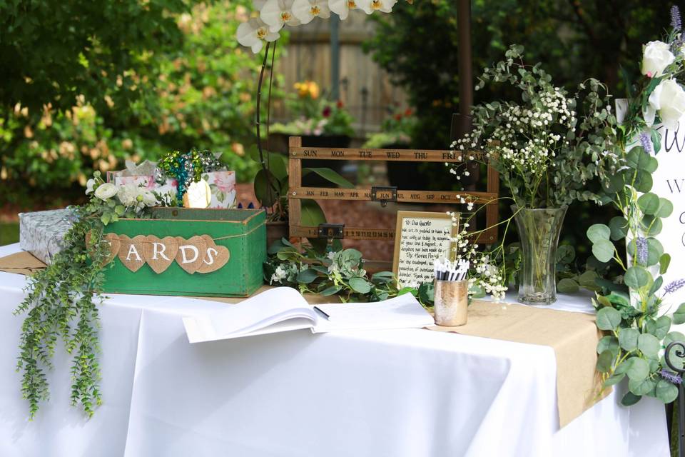Guest book table