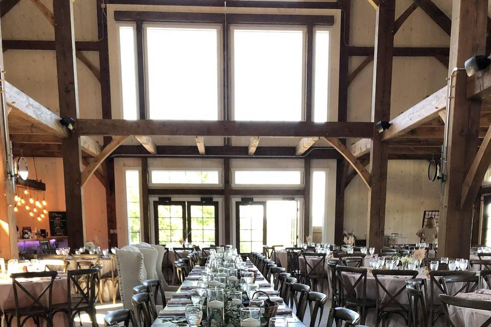 A gorgeous head table.