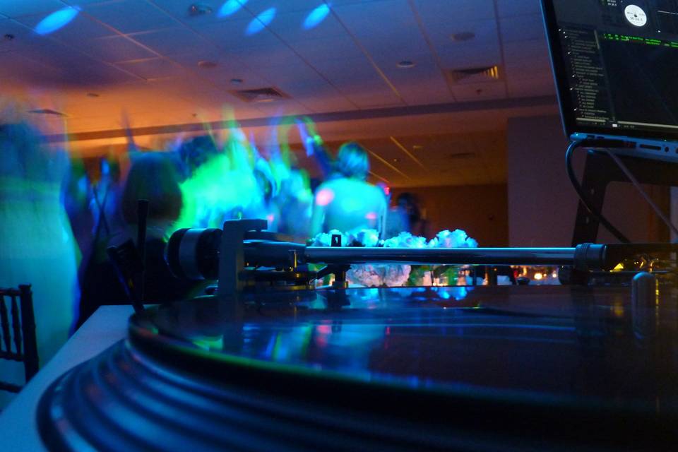 Fresh Sound DJ Services