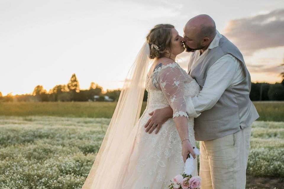 Oregon wedding in the spring.