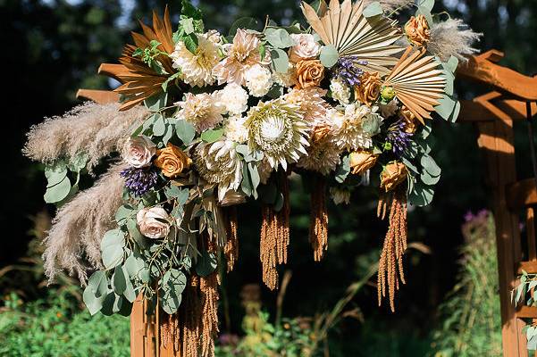 Late summer arbor