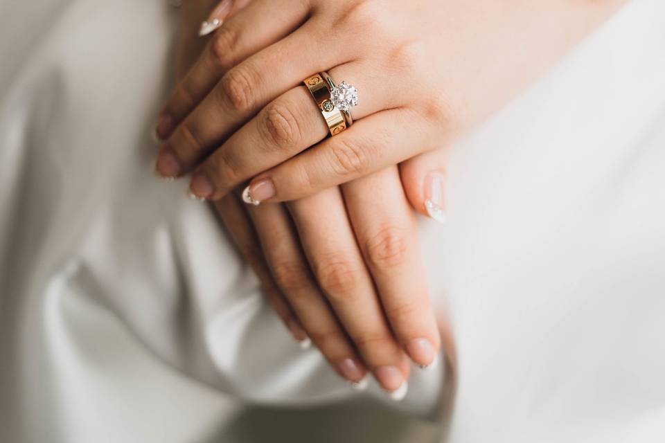 Hands