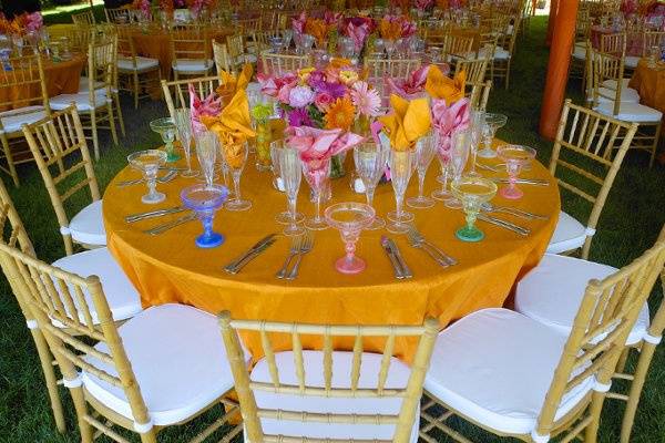 Table setup in yellow