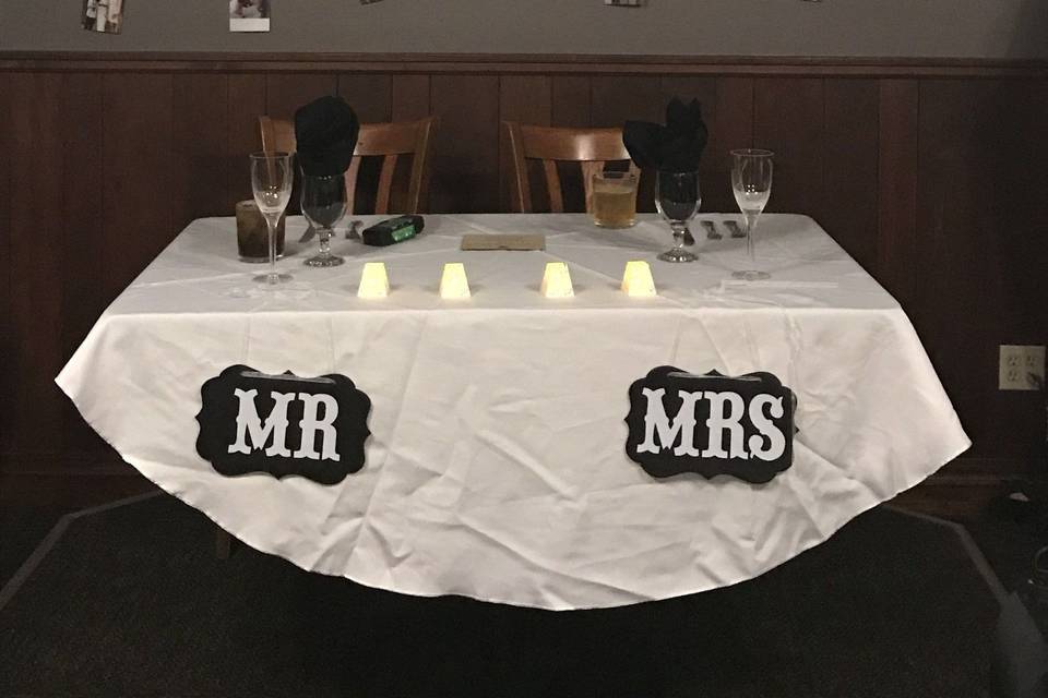 Sweetheart table