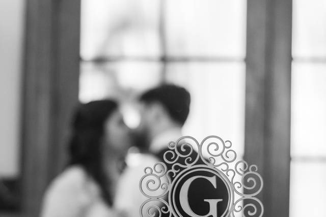Cake topper with couple