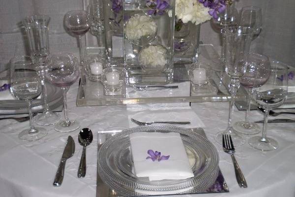 Sparkling glass and centerpiece