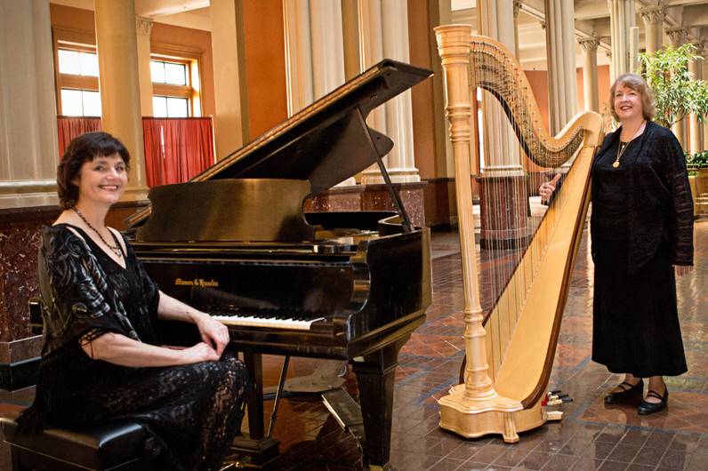 Piano and harp duo.