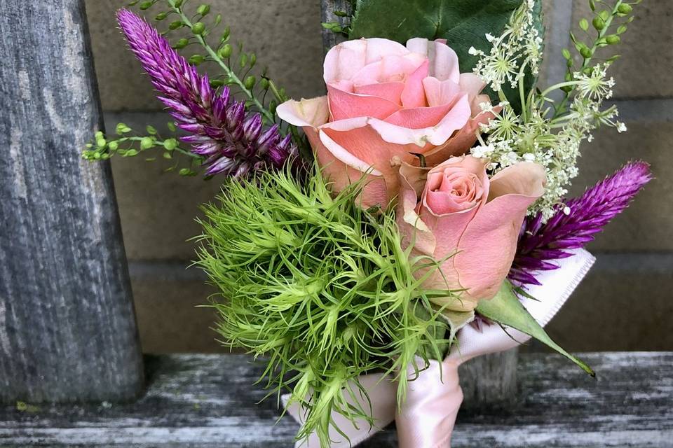 Wildflower garden boutonniere